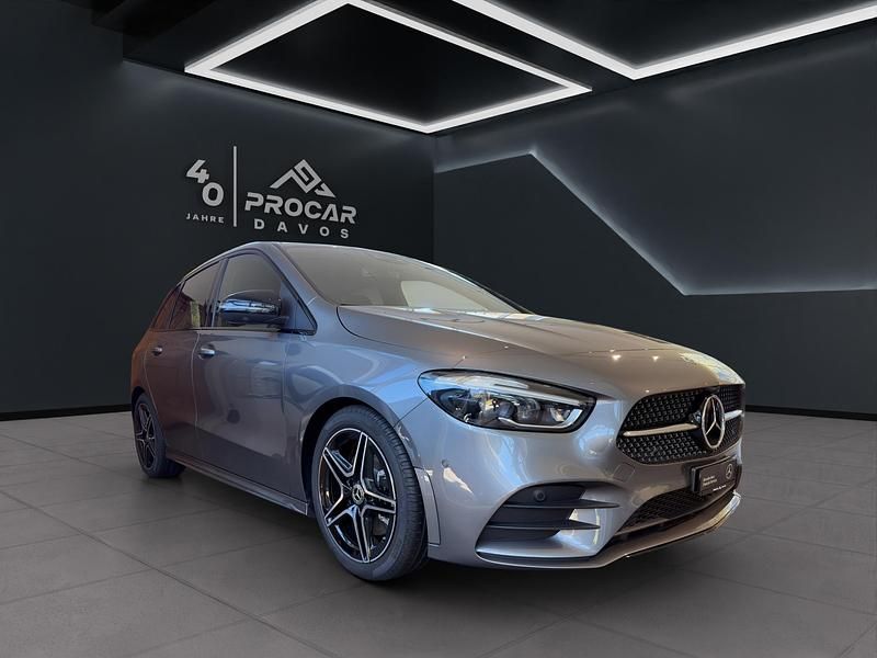 Grau Neu 2025 Mercedes 220 AMG line Limousine | CHF 52’700 - Bild 1/4