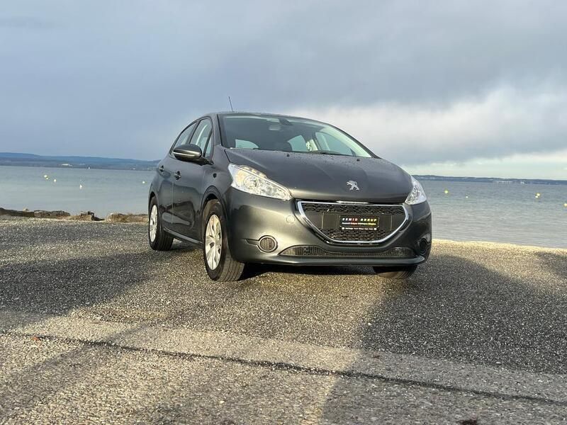 Gebraucht Peugeot 208 Style 82 PS (60 kW) 2014 Kleinwagen