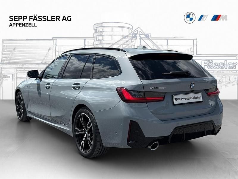Gebraucht BMW 330 M Sport 285 PS (209 kW) 2024 Kombi