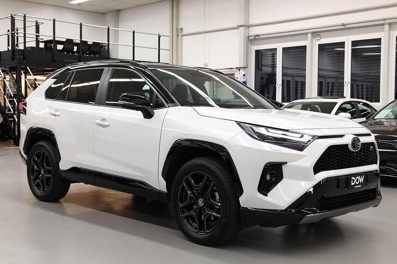 Gebraucht Toyota RAV4 Hybrid Sport 222 PS (163 kW) 2024 SUV