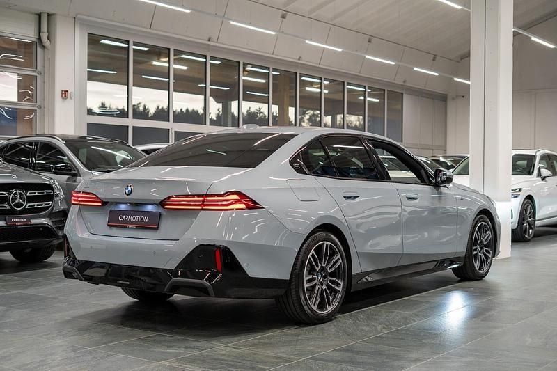 Gebraucht BMW 520 M Sport 190 PS (139 kW) 2024 Limousine
