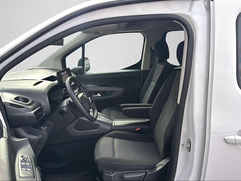 Gebraucht Toyota Proace Verso City 100 kW (136 PS) 2025 Weiss Kombi