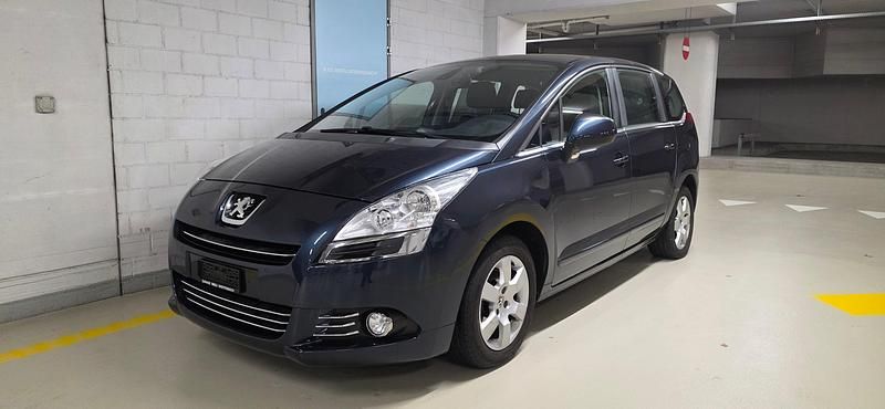 Gebraucht Peugeot 5008 Active 115 PS (84 kW) 2013 Van / Kleinbus