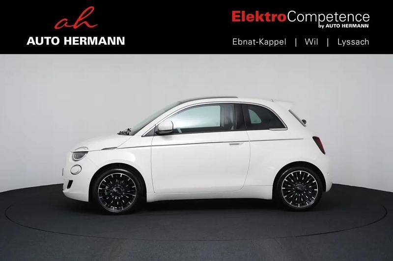 Neu Fiat 500e La Prima 87 kW (119 PS) 2025 Weiss Kleinwagen