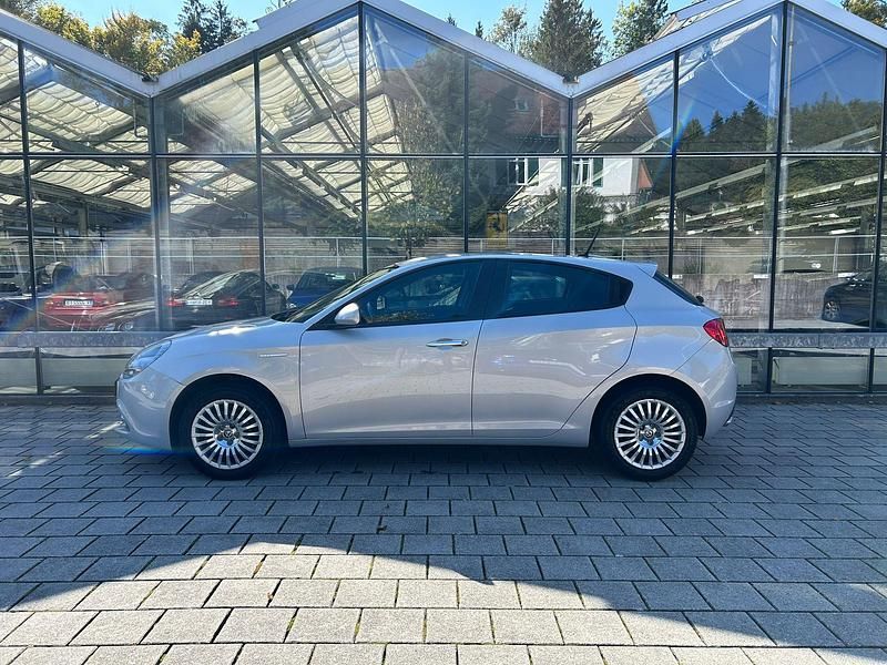 Gebraucht Alfa Romeo Giulietta 120 PS (88 kW) 2017 Kleinwagen