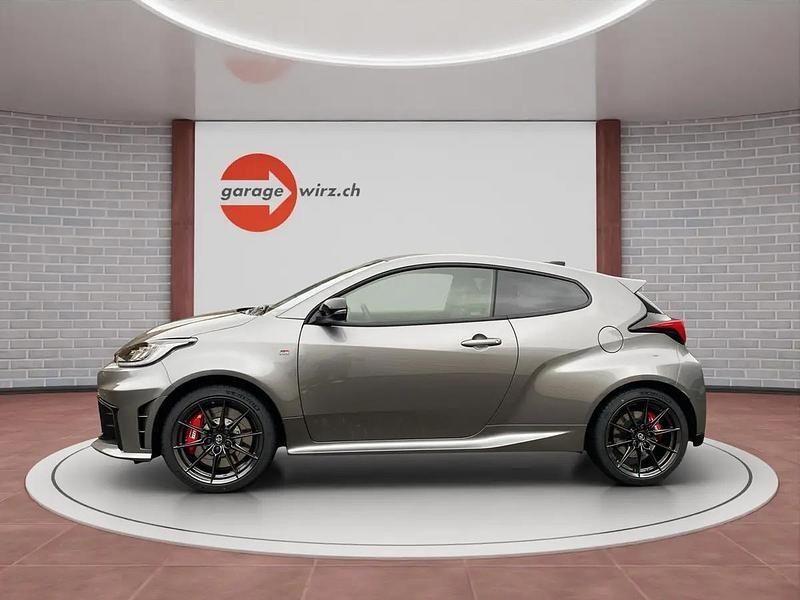 Neu Toyota Yaris Sport 280 PS (205 kW) 2025 Gray Kleinwagen