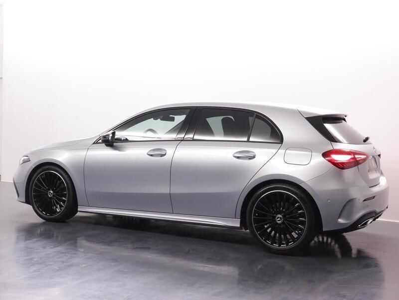Gebraucht Mercedes A200 AMG line 177 PS (130 kW) 2024 Silber Limousine