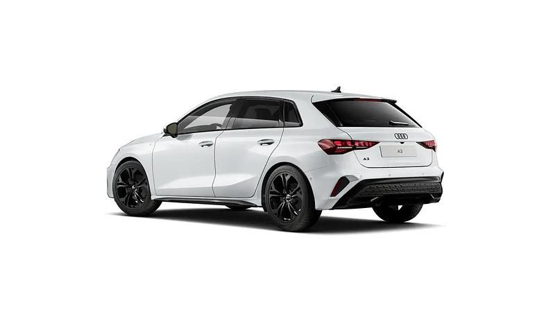 Gebraucht Audi A3 Sportback e-tron Attraction 150 PS (110 kW) 2025 Weiss Kleinwagen