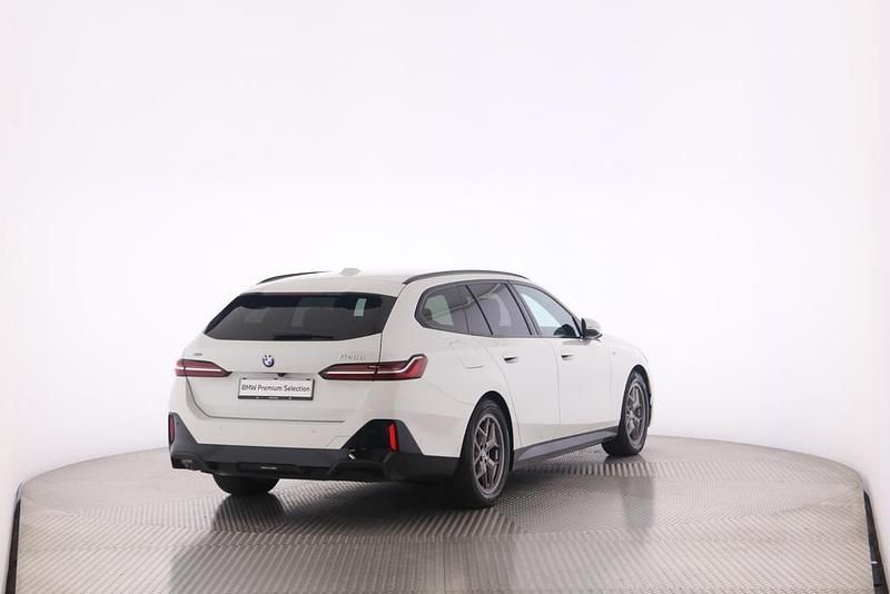 Gebraucht BMW 520 Comfort Edition 208 PS (152 kW) 2024 Weiss Kombi