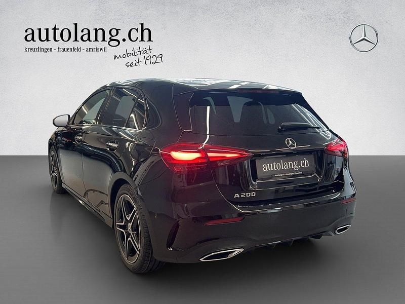Gebraucht Mercedes A200 AMG line 177 PS (130 kW) 2024 Schwarz Limousine