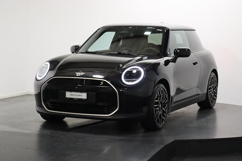 Gebraucht Mini Cooper SE 160 kW (218 PS) 2025 Schwarz Kleinwagen
