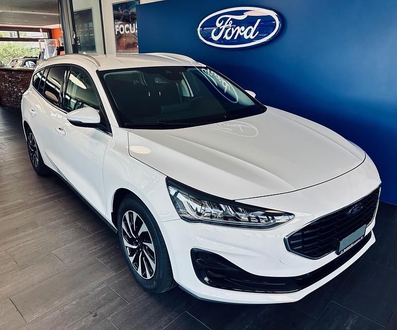 Weiss Gebraucht 2024 Ford Focus Titanium Kombi | CHF 30’800 (Teuer) - Bild 1/4