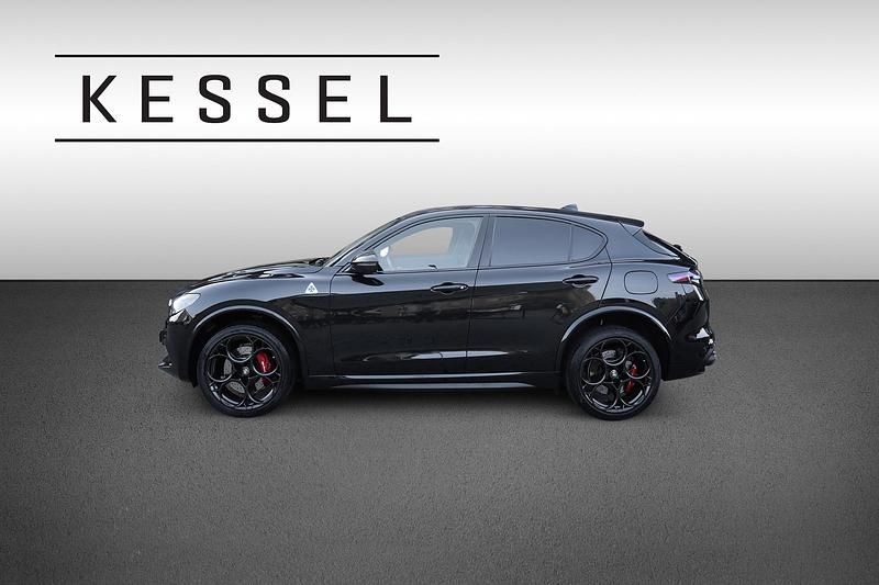 Gebraucht Alfa Romeo Stelvio Quadrifoglio 520 PS (382 kW) 2024 Schwarz SUV