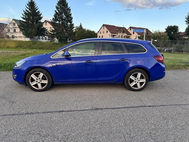 Gebraucht Opel Astra Enjoy 160 PS (117 kW) 2011