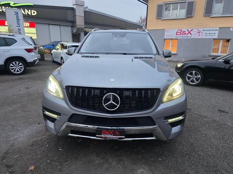 Gebraucht Mercedes ML350 258 PS (189 kW) 2012 SUV