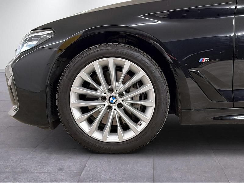 Gebraucht BMW 530 Shadowline 296 PS (217 kW) 2022 Schwarz Kombi