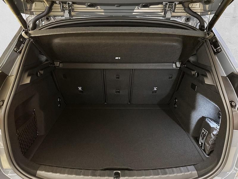 Gebraucht BMW 225 Active Tourer M Sport 245 PS (180 kW) 2022 Grau Van / Kleinbus