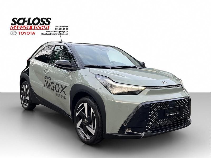 Neu Toyota Aygo X Style 116 PS (85 kW) 2025 Grün SUV