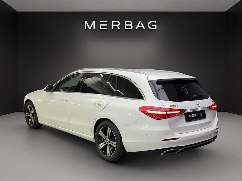 Gebraucht Mercedes C220 197 PS (144 kW) 2024 Weiss Kombi