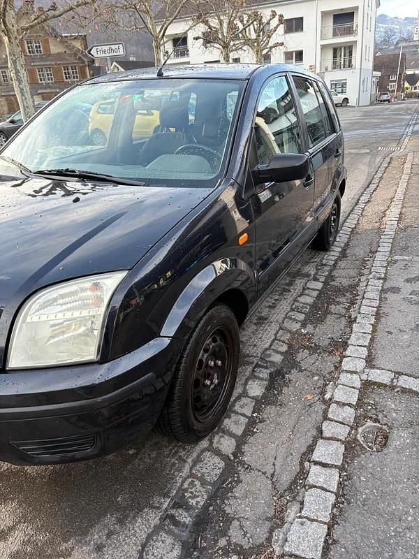 Gebraucht Ford Fusion Trend 80 PS (58 kW) 2004 Kleinwagen