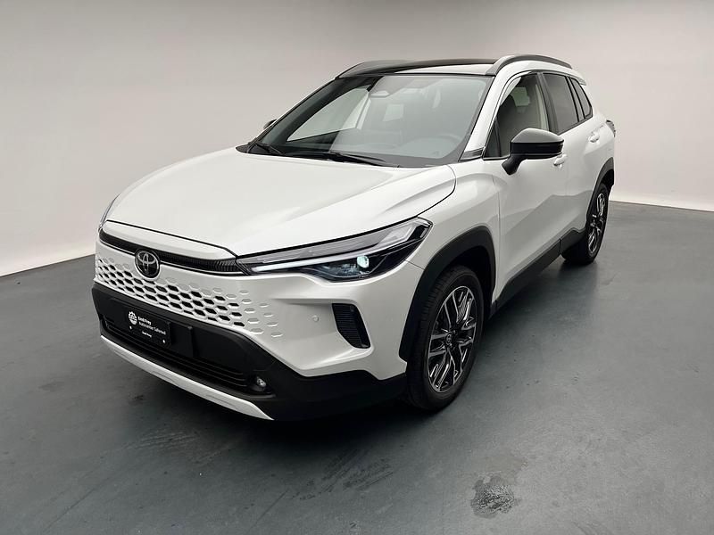 Weiss Neu 2025 Toyota Corolla Cross Trend SUV | CHF 46’210 (Fairer Preis) - Bild 1/4