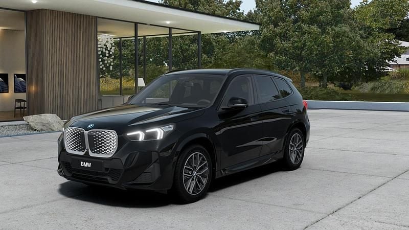 Schwarz Neu 2025 BMW iX1 Comfort Edition SUV | CHF 62’900 (Superpreis) - Bild 1/4