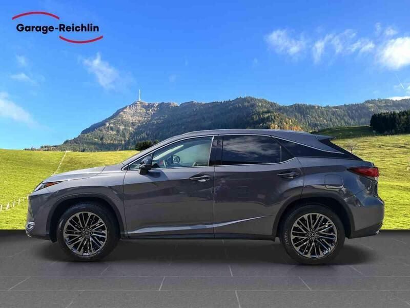 Gebraucht Lexus RX300 238 PS (175 kW) 2022 Grau SUV