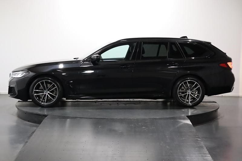 Gebraucht BMW 520 M Sport 201 PS (147 kW) 2023 Schwarz Kombi
