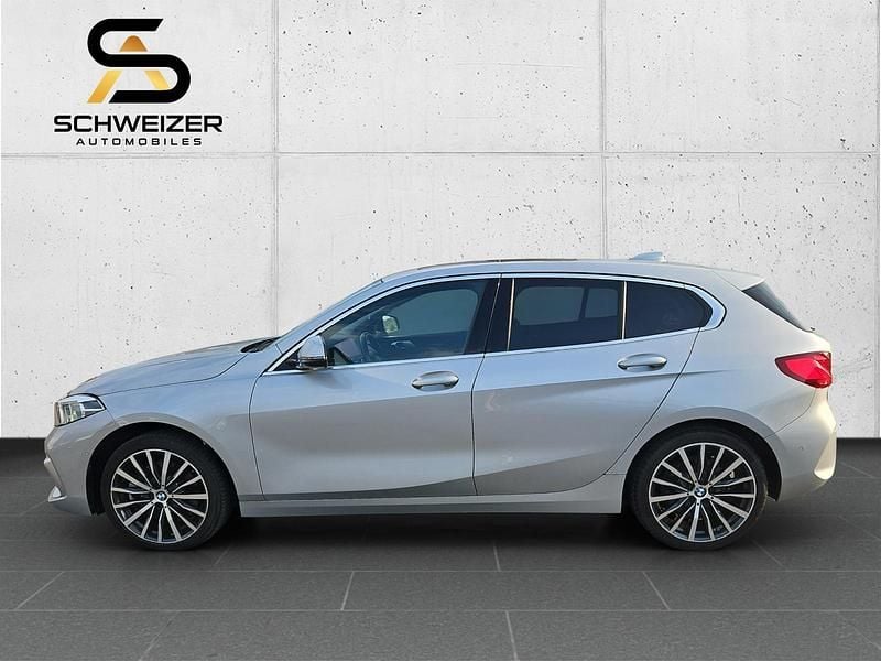 Grau Gebraucht 2020 BMW 120 Luxury Line Kleinwagen | CHF 17’800 (Guter Preis) - Bild 1/4