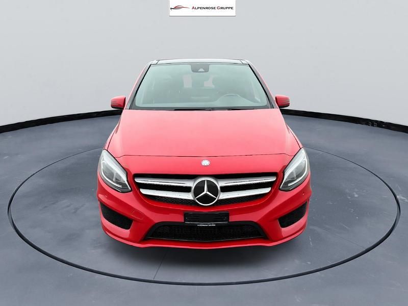 Gebraucht Mercedes B250 AMG line 211 PS (155 kW) 2016 Van / Kleinbus