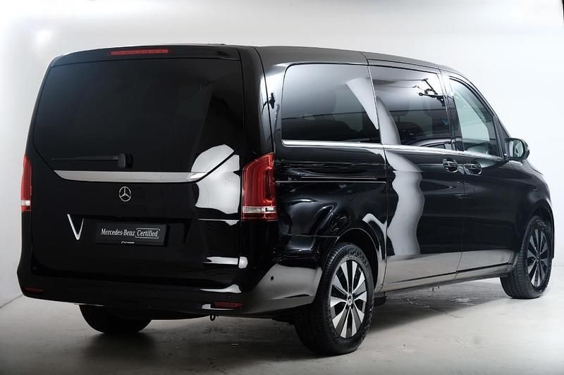 Gebraucht Mercedes V250 Avantgarde 190 PS (139 kW) 2024 Schwarz Van / Kleinbus