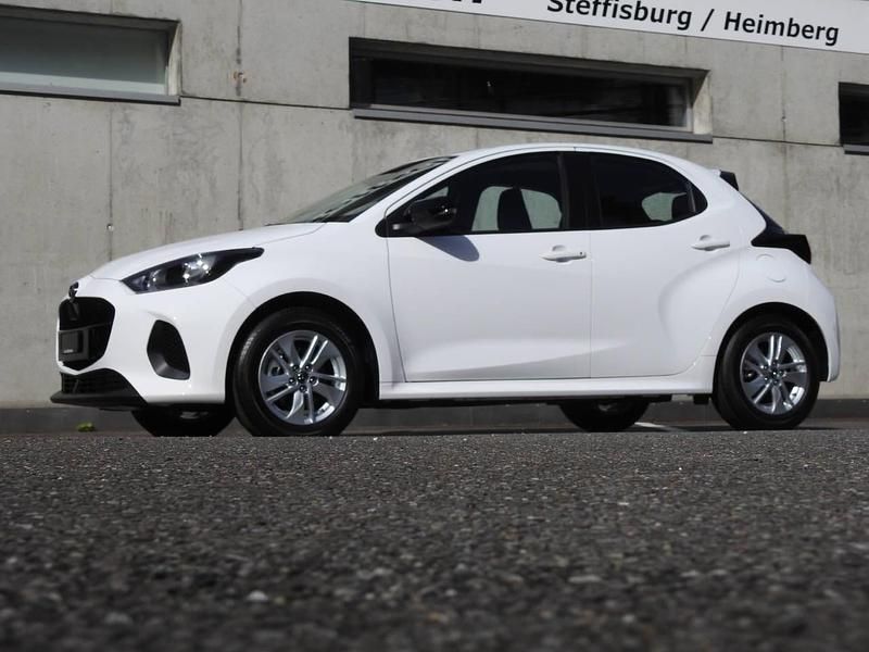 Gebraucht Mazda 2 Center-Line 116 PS (85 kW) 2025 Weiss Limousine