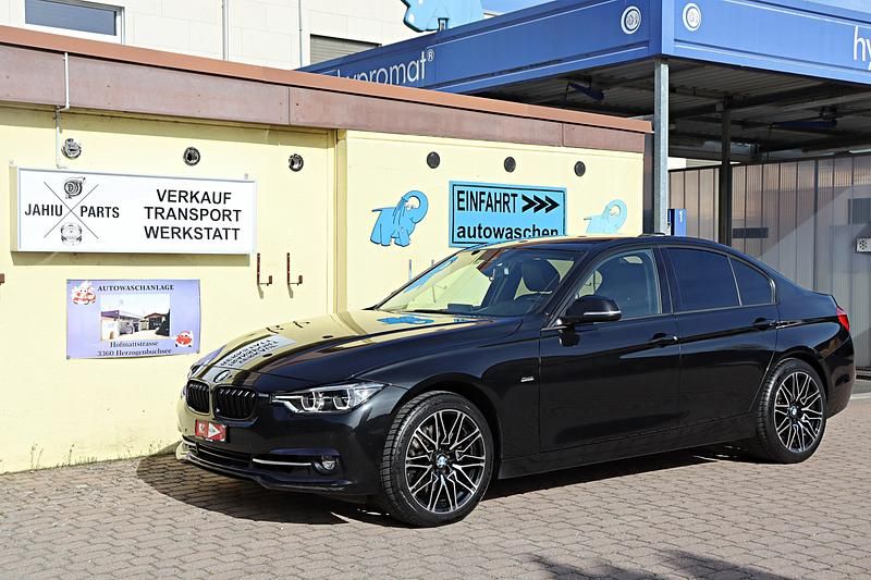 Gebraucht BMW 330 Sport Line 252 PS (185 kW) 2017 Limousine
