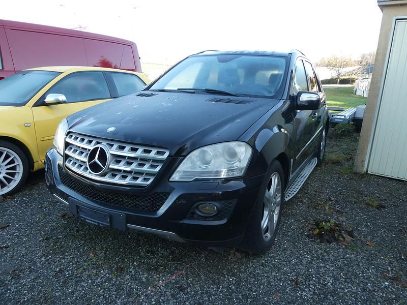 Gebraucht Mercedes ML320 224 PS (164 kW) 2009 SUV