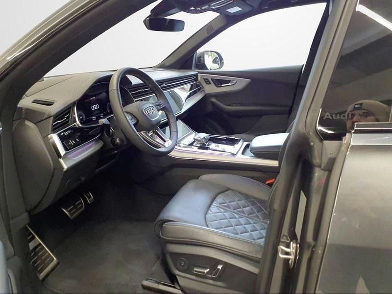 Gebraucht Audi Q8 Ambiente 340 PS (250 kW) 2024 Grau SUV