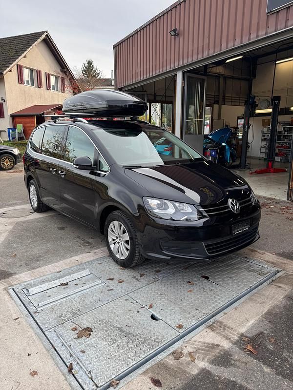 Gebraucht VW Sharan Comfortline 140 PS (102 kW) 2011 Van / Kleinbus