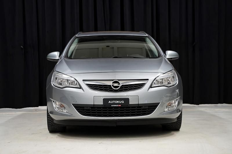 Gebraucht Opel Astra Cosmo 160 PS (117 kW) 2011