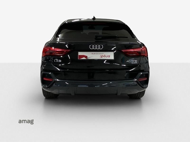 Gebraucht Audi Q3 Sportback Ambiente 190 PS (139 kW) 2023 Mythosschwarz metallic SUV