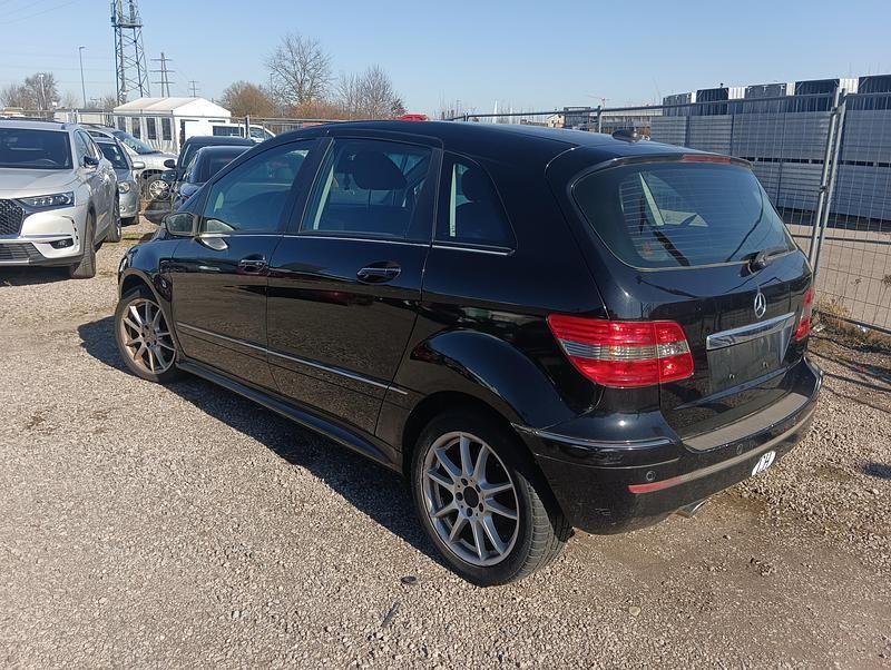 Gebraucht Mercedes B180 109 PS (80 kW) 2006 Van / Kleinbus