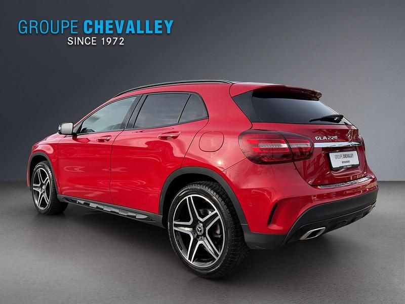Gebraucht Mercedes GLA220 AMG line 184 PS (135 kW) 2018 Rot SUV
