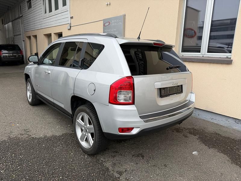 Gebraucht Jeep Compass Sport 163 PS (119 kW) 2012 SUV
