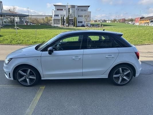 Weiss Gebraucht 2014 Audi A1 Admired Kleinwagen | CHF 12’900 - Bild 1/4