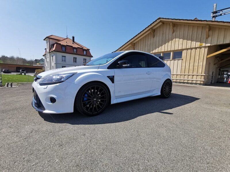 Gebraucht Ford Focus RS 305 PS (224 kW) 2010 Weiss Limousine