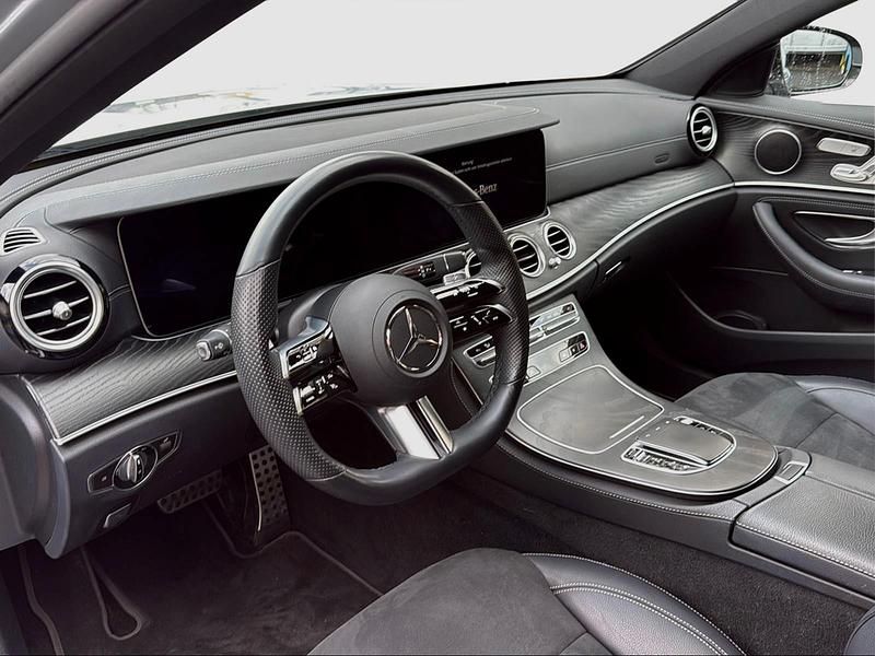 Gebraucht Mercedes E300 AMG line 265 PS (194 kW) 2022