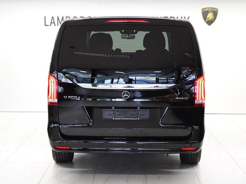 Gebraucht Mercedes V300 Avantgarde 239 PS (175 kW) 2023 Schwarz Van / Kleinbus