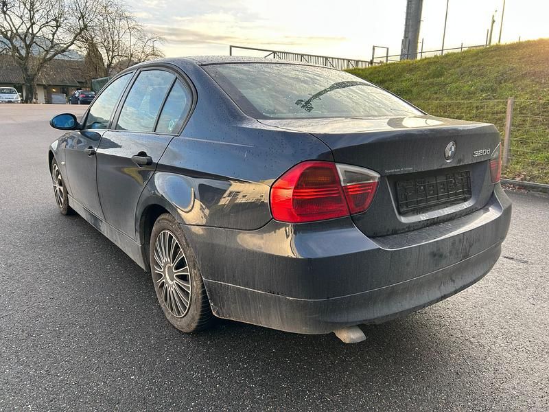 Gebraucht BMW 320 163 PS (119 kW) 2005