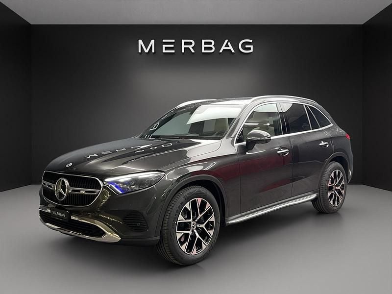Neu Mercedes GLC200 204 PS (150 kW) 2026 Grau SUV
