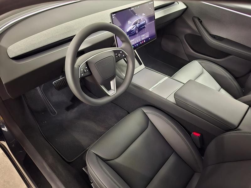 Gebraucht Tesla Model 3 RWD 208 kW (283 PS) 2025 Limousine