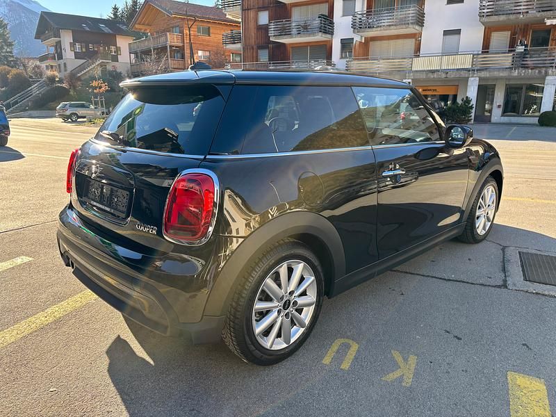 Gebraucht Mini Cooper 136 PS (100 kW) 2021 Schwarz Kleinwagen