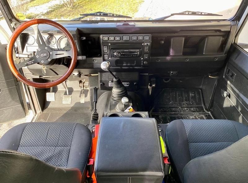 Gebraucht Land Rover Defender 177 PS (130 kW) 2005 Kombi